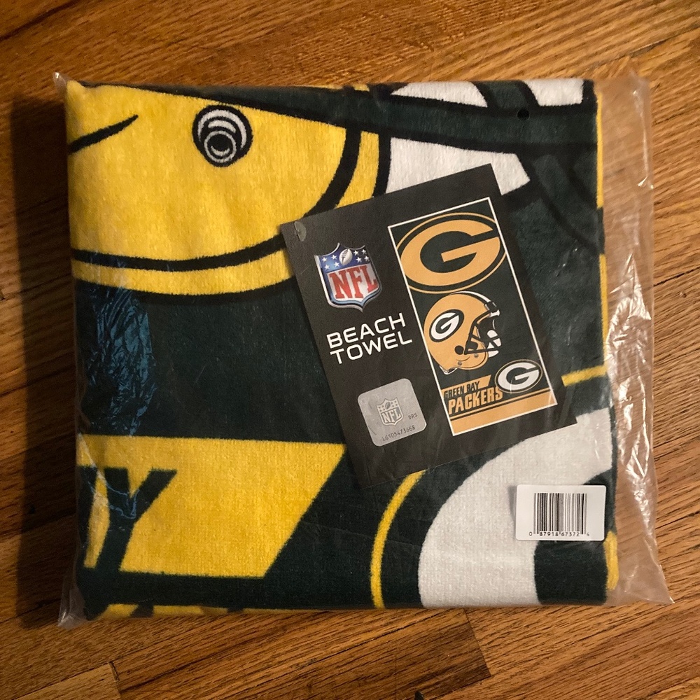 Green Bay Packer beach 🏖️ towel NFL football 🏈